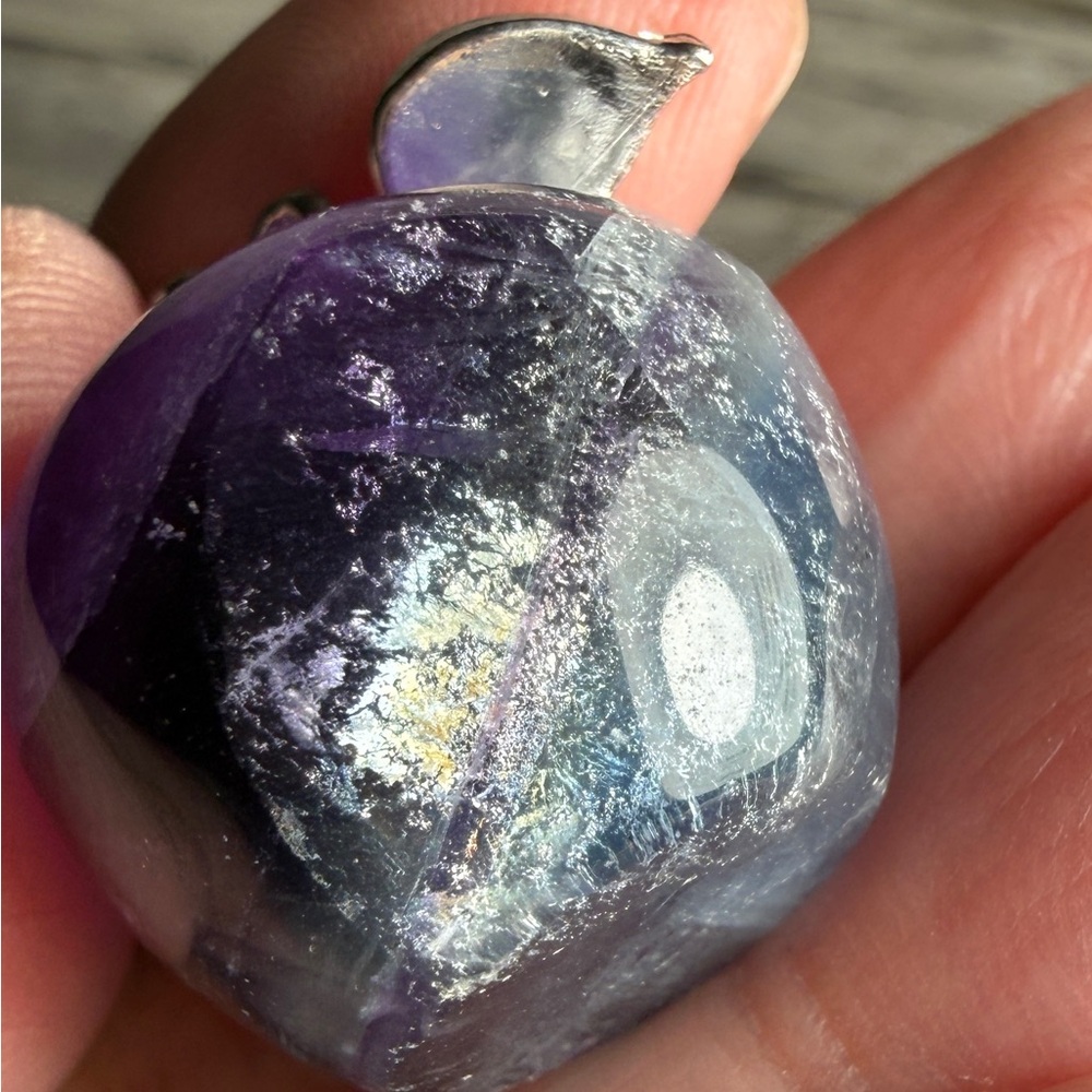 Set of 5 pcs Rainbow Fluorite Crystal Mini Apple Carvings "Genius Stone" - Picture 5 of 10